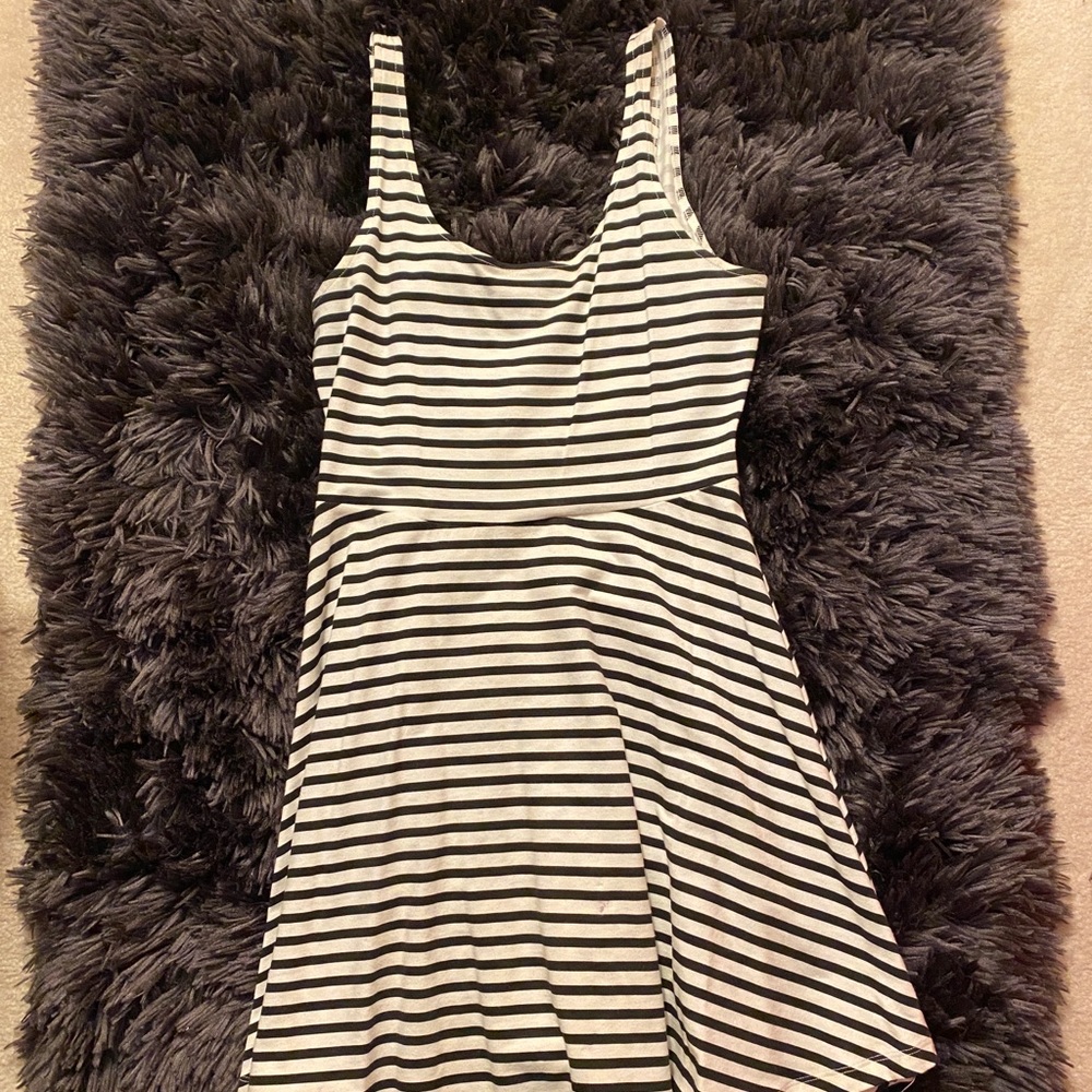 2 Victoria Secret PINK skater DRESSES BOTH size XS